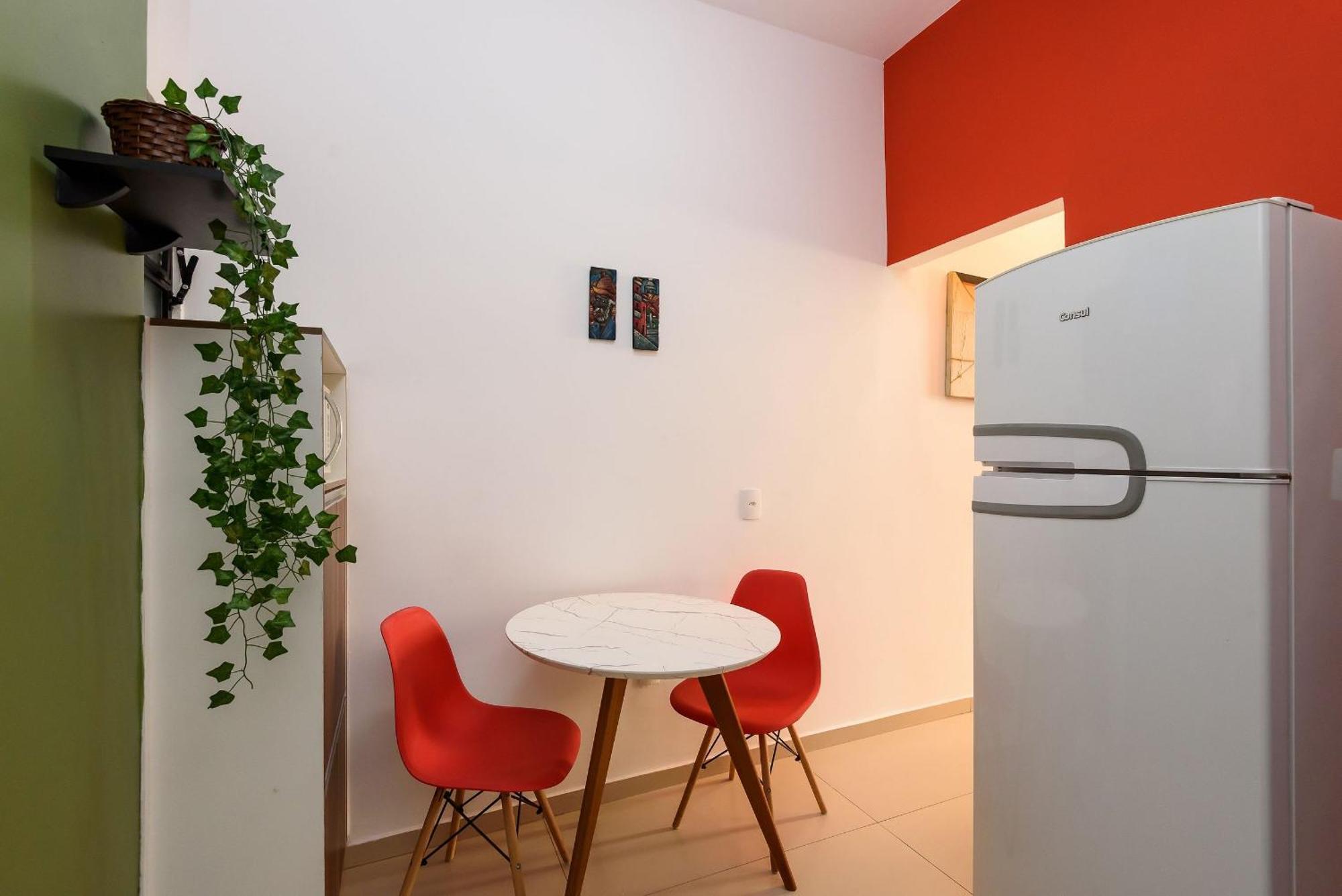 Renovado E Completo A 200m Da | Nsc 1085/914 Apartamento *